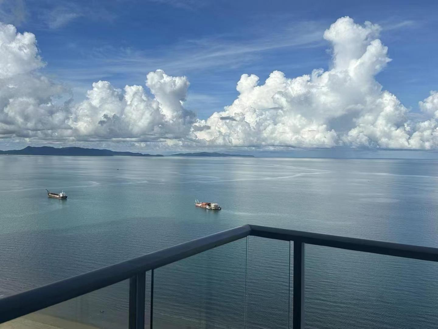 Copacabana Beach Jomtien 科帕卡巴纳海乔木提安海滩毗邻乔木提安夜市 Exteriör bild