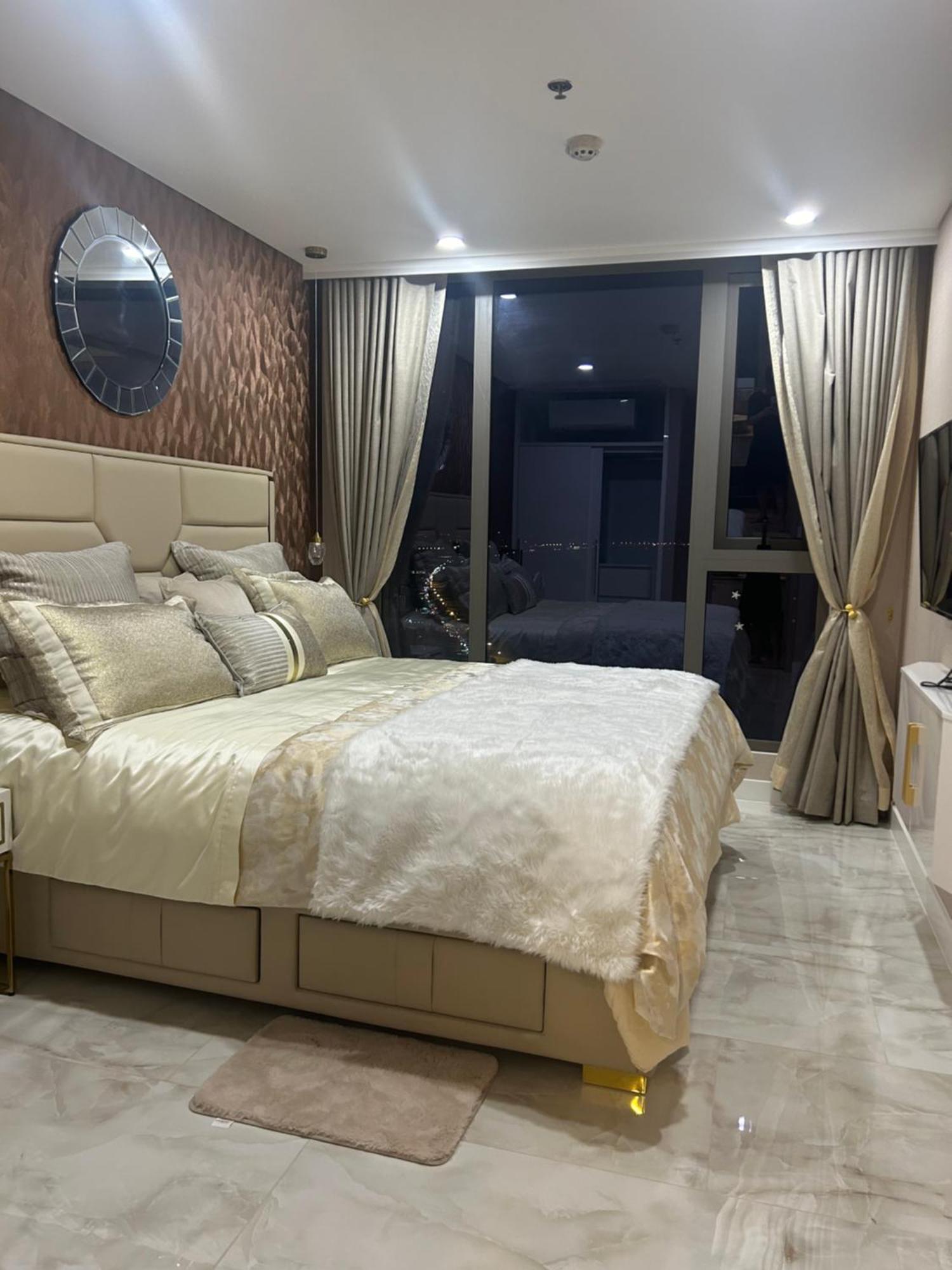 Copacabana Beach Jomtien 科帕卡巴纳海乔木提安海滩毗邻乔木提安夜市 Exteriör bild