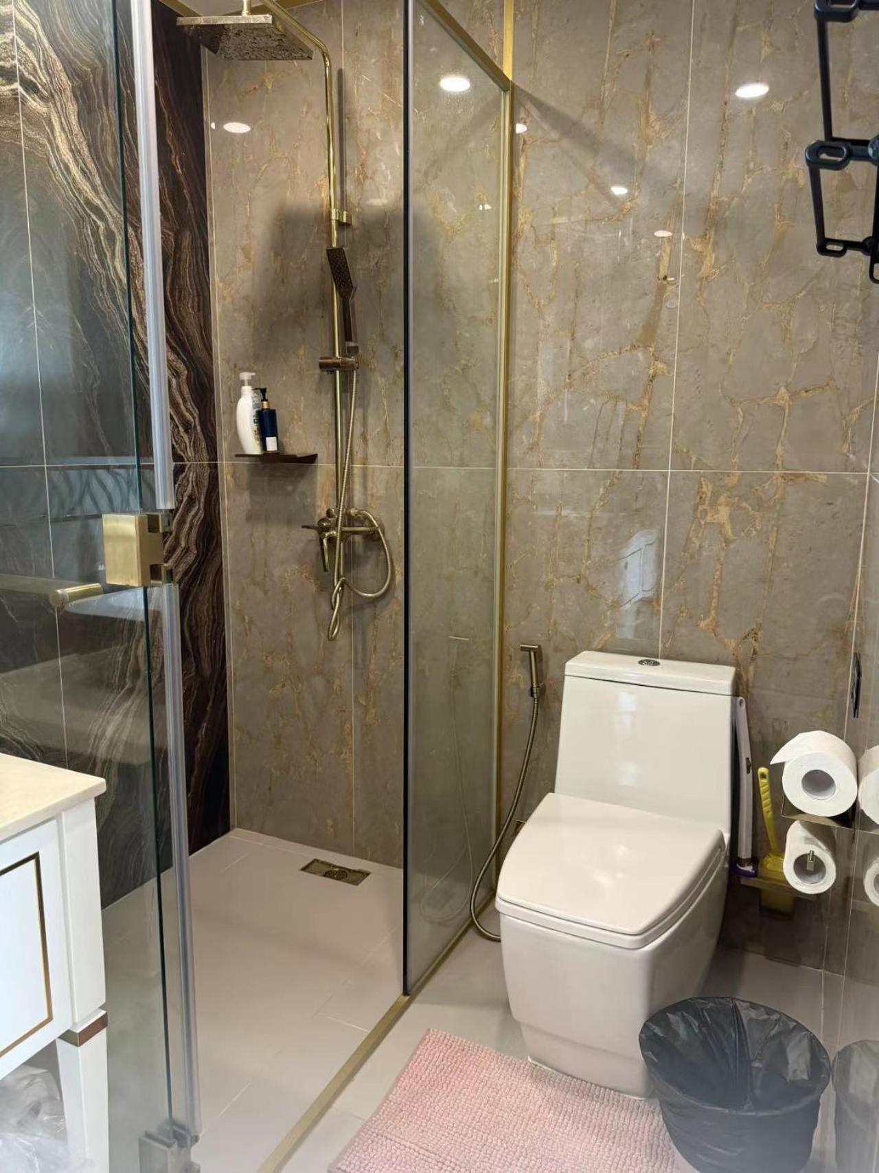 Copacabana Beach Jomtien 科帕卡巴纳海乔木提安海滩毗邻乔木提安夜市 Exteriör bild